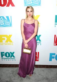Emma Roberts feet photo thumbnail
