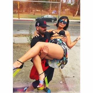 Demi Lovato feet photo thumbnail