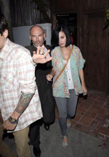 Katy Perry feet photo thumbnail