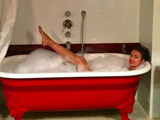 Irina Shayk feet photo thumbnail