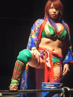 Kanako Urai feet photo thumbnail