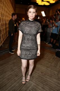 Kate Mara feet photo thumbnail
