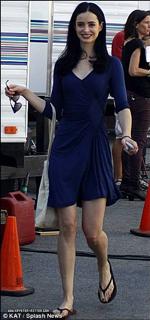 Krysten Ritter feet photo thumbnail