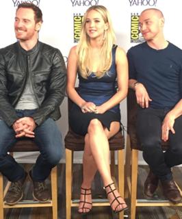 Jennifer Lawrence feet photo thumbnail