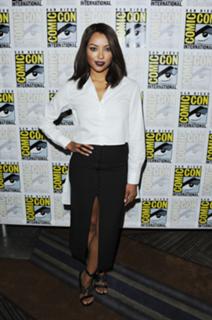 Kat Graham feet photo thumbnail