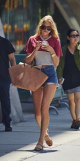 Elsa Hosk feet photo thumbnail