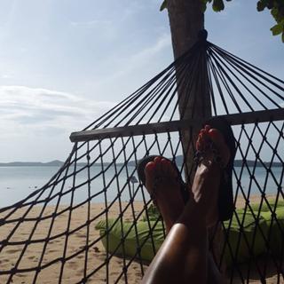 Cristina Ferreira feet photo thumbnail