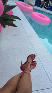 Chantel Jeffries feet photo thumbnail