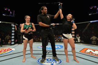 Michelle Waterson feet photo thumbnail