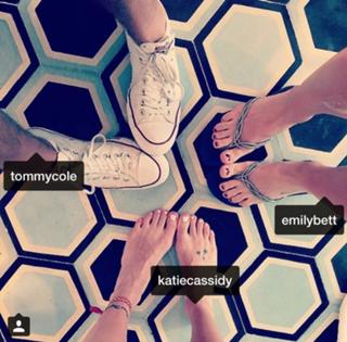 Katie Cassidy feet photo thumbnail