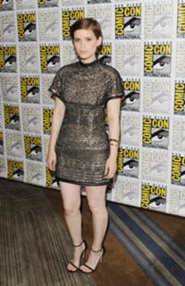 Kate Mara feet photo thumbnail
