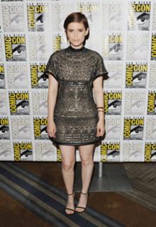 Kate Mara feet photo thumbnail