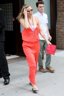 Kate Hudson feet photo thumbnail