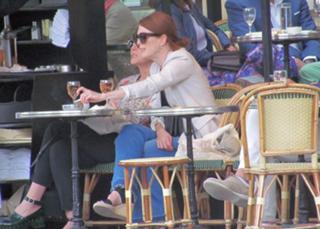 Julianne Moore feet photo thumbnail