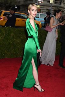 Emma Roberts feet photo thumbnail
