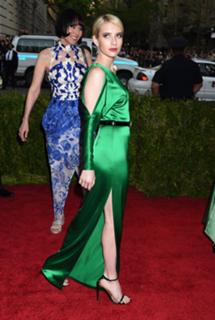 Emma Roberts feet photo thumbnail