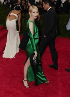 Emma Roberts feet photo thumbnail