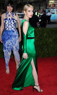 Emma Roberts feet photo thumbnail