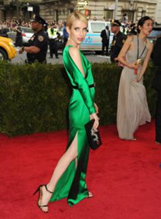 Emma Roberts feet photo thumbnail