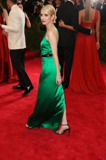 Emma Roberts feet photo thumbnail