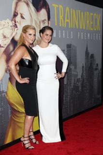 Amy Schumer feet photo thumbnail