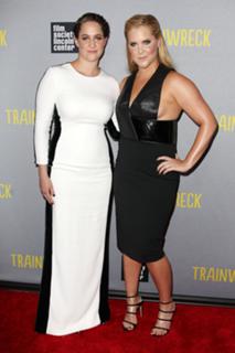 Amy Schumer feet photo thumbnail