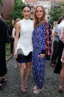 Emmy Rossum feet photo thumbnail
