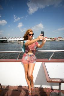 Cristina Ferreira feet photo thumbnail