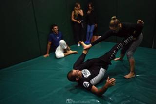 Ronda Rousey feet photo thumbnail