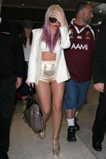 Lady Gaga feet photo thumbnail