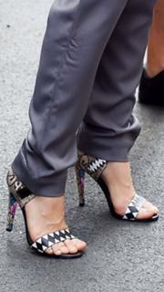 Ronda Rousey feet photo thumbnail