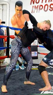 Ronda Rousey feet photo thumbnail