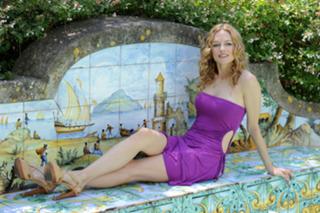 Heather Graham feet photo thumbnail