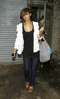 Frankie Bridge feet photo thumbnail