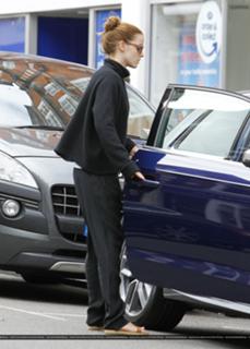 Emma Watson feet photo thumbnail