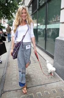 Joss Stone feet photo thumbnail