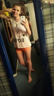 Tiffany Alvord feet photo thumbnail