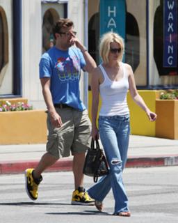 January Jones feet photo thumbnail