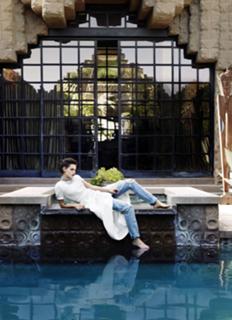Kristen Stewart feet photo thumbnail