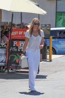Ali Larter feet photo thumbnail