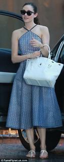 Emmy Rossum feet photo thumbnail