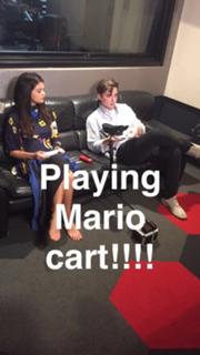 Selena Gomez feet photo thumbnail