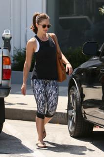 Minka Kelly feet photo thumbnail