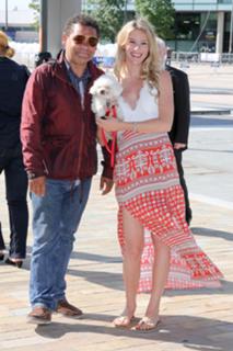 Joss Stone feet photo thumbnail