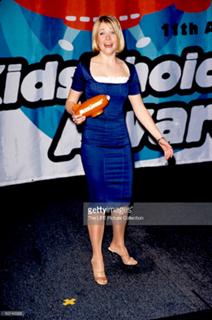 Melissa Joan Hart feet photo thumbnail