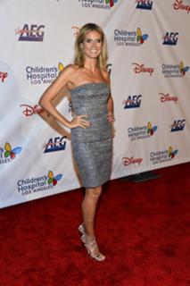 Heidi Klum feet photo thumbnail