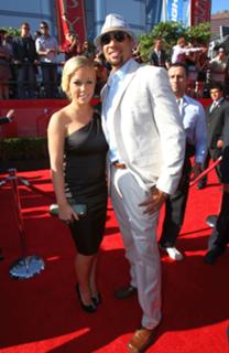 Kendra Wilkinson feet photo thumbnail