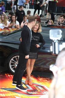 Caroline Flack feet photo thumbnail