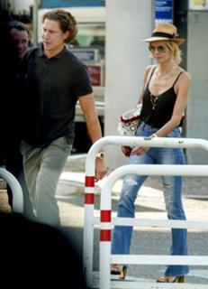 Heidi Klum feet photo thumbnail