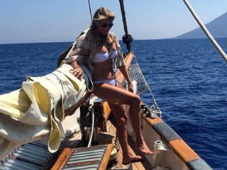 Christie Brinkley feet photo thumbnail